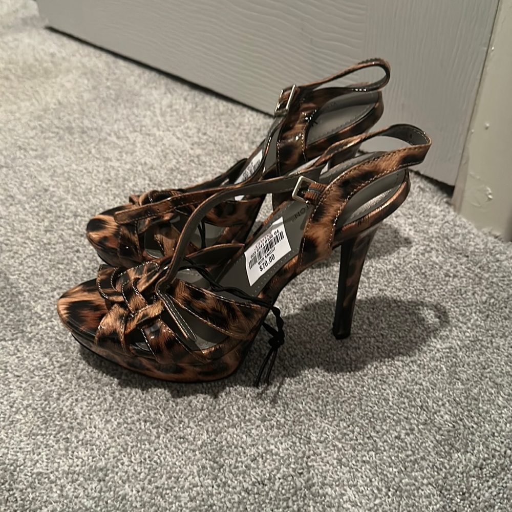 New- Worthington heels